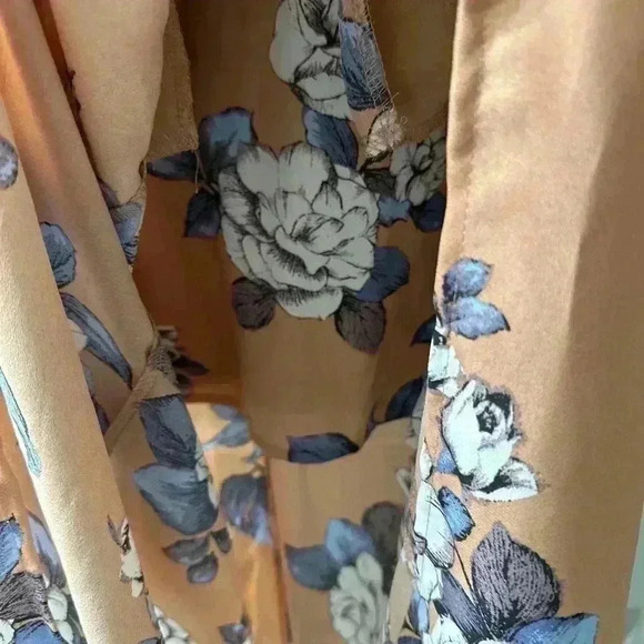 NWT Sienna Sky Peach Floral Tie Midi Dress Size XS - Picture 3 of 5